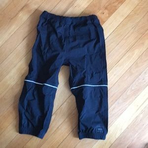 REI rain pants 4T